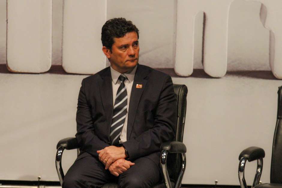 Moro falou com Maia e ministros do STF antes de se demitir