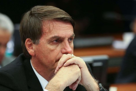 Exausto, Bolsonaro desabafa e clama pela liberação para "um chefe de família levar o pão para dentro de casa"