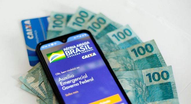 Caixa começa a pagar auxílio aos cadastrados pelo aplicativo